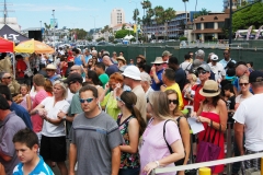 2015 crowd-HarborDr-lookingN